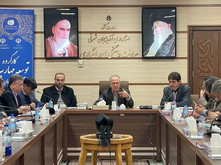 بانکها به پرداخت وامهای فنی و حرفهای سرعت ببخشند