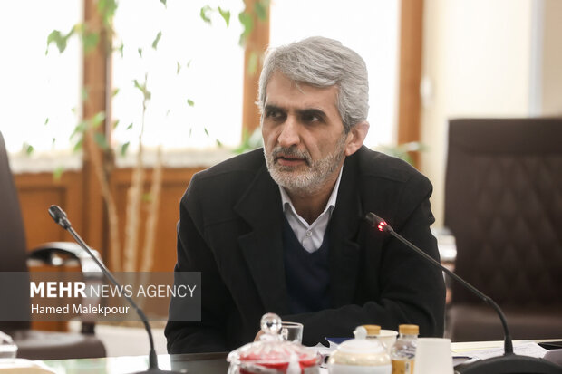 دیدار اعضای دو کانون بازنشستگی کارگری با رئیس مجلس 3