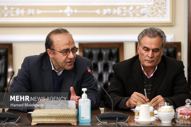 دیدار اعضای دو کانون بازنشستگی کارگری با رئیس مجلس 10