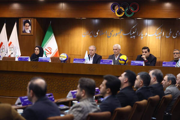 اسبقیان: به سرپرستان تاکید کردیم در فدراسیونها دست به تغییر نزنند