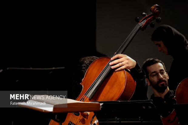 شکیبا حسینی: خانمها جسورانهتر وارد حوزههای مختلف موسیقی شوند شکیبا حسینی: خانمها جسورانهتر وارد حوزههای مختلف موسیقی شوند