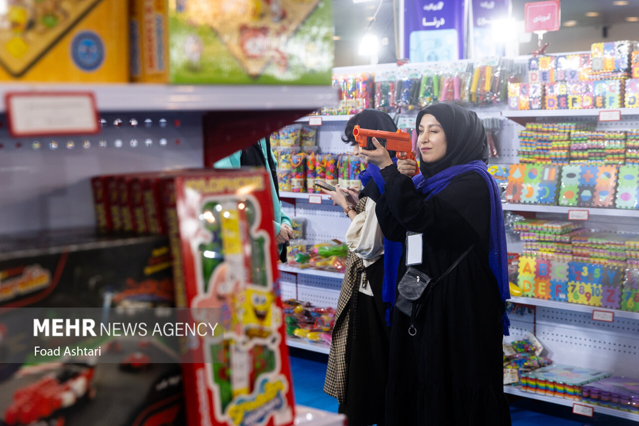 دورهمی تولیدکنندگان اسباببازی ایرانی؛ از پارچههای لِیلِی تا فوتبالدستی