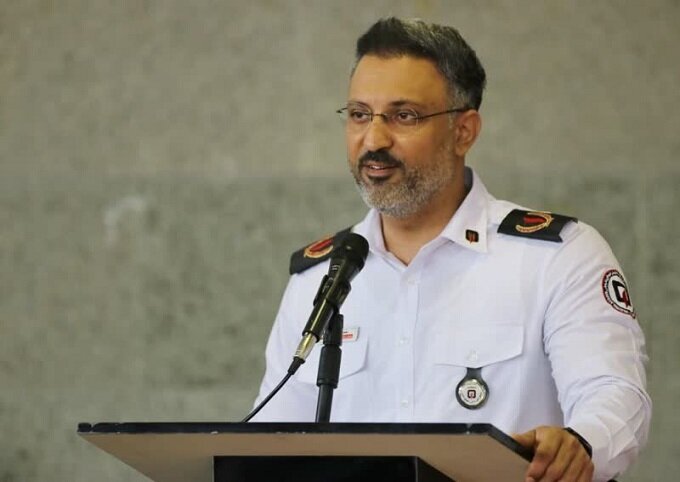 نجات پسر جوان گرفتار در جک خودرو توسط آتشنشانان بندرعباس نجات پسر جوان گرفتار در جک خودرو توسط آتشنشانان بندرعباس