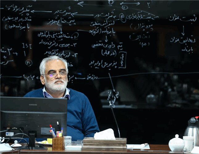 استاد نمونهای که همیشه منتظر خمپاره بود؛ دانشمندی که رفیق شهدا بود