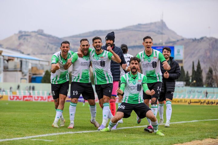 خیبر یک بازیکن جدید جذب کرد / بادامکی رسما دستیار رحمتی شد