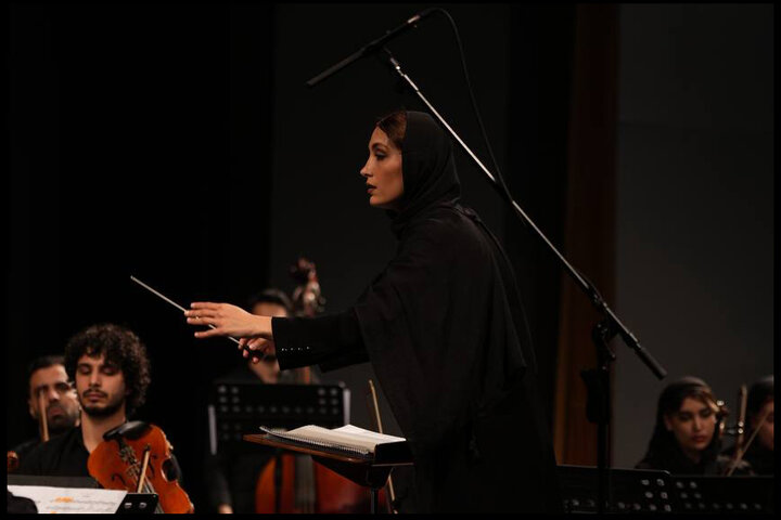 شکیبا حسینی: خانمها جسورانهتر وارد حوزههای مختلف موسیقی شوند