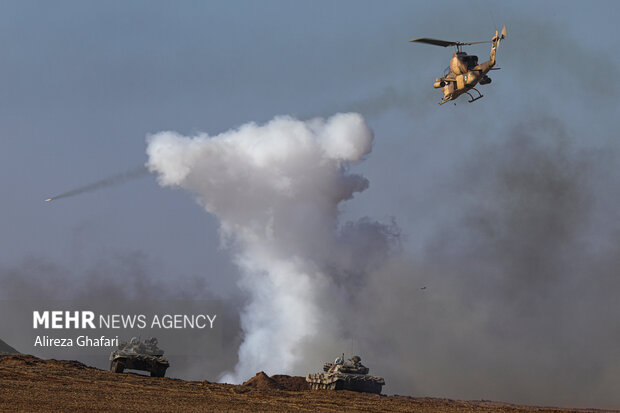 از شلیک بمبهای نقطهزن تا آزمایش سیستم جدید مقابله با ریزپرندهها در رزمایش نزجا