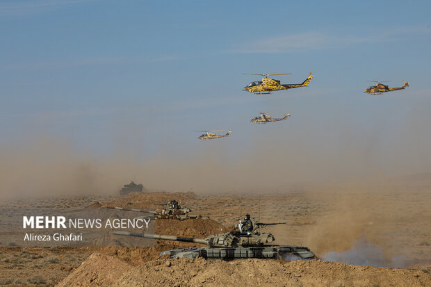 از شلیک بمبهای نقطهزن تا آزمایش سیستم جدید مقابله با ریزپرندهها در رزمایش نزجا