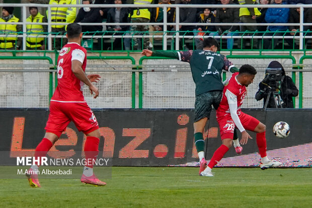 لیگ برتر فوتبال - ذوب‌آهن و پرسپولیس