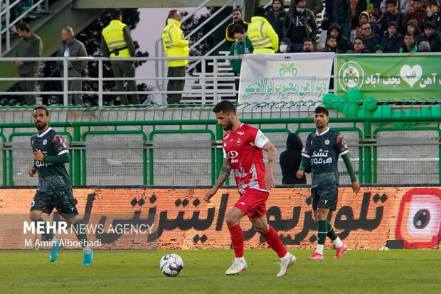 لیگ برتر فوتبال - ذوب‌آهن و پرسپولیس