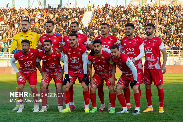 لیگ برتر فوتبال - ذوب‌آهن و پرسپولیس