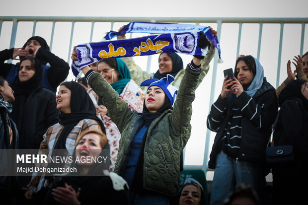 لیگ برتر فوتبال - سپاهان اصفهان و چادرملو اردکان