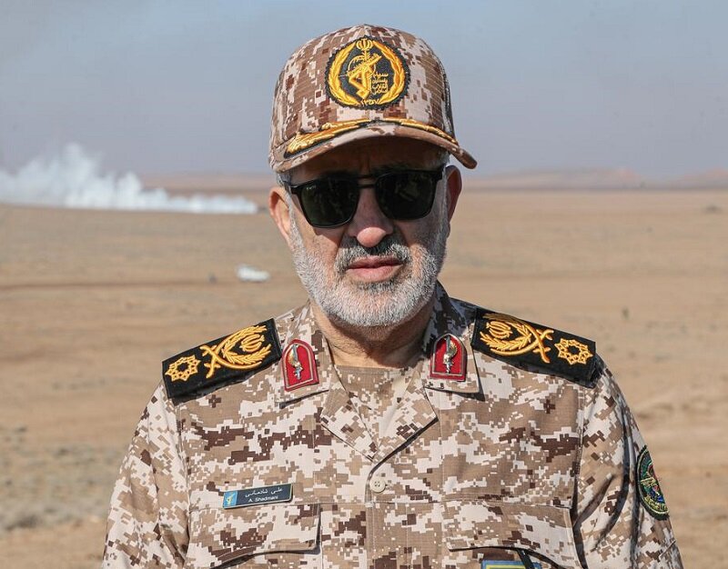 فرماندهی که با امکانات کم، کارهای زیادی کرد؛سرداری که کتاب هدیه میداد فرماندهی که با امکانات کم، کارهای زیادی کرد؛سرداری که کتاب هدیه میداد