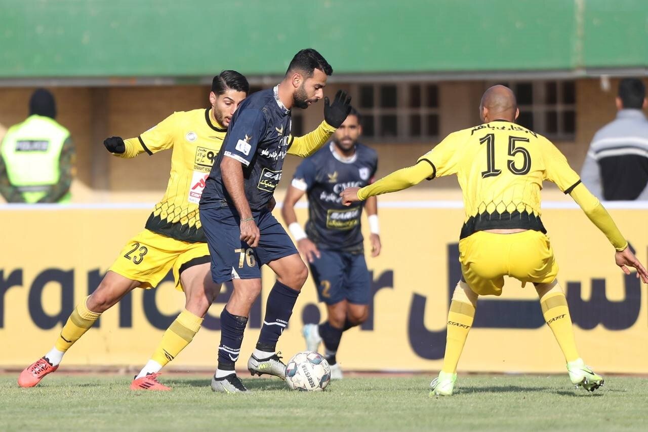 صحنههای زشت «فوتبال بیاخلاق» در هفته سقوط استقلال و پرسپولیس 4