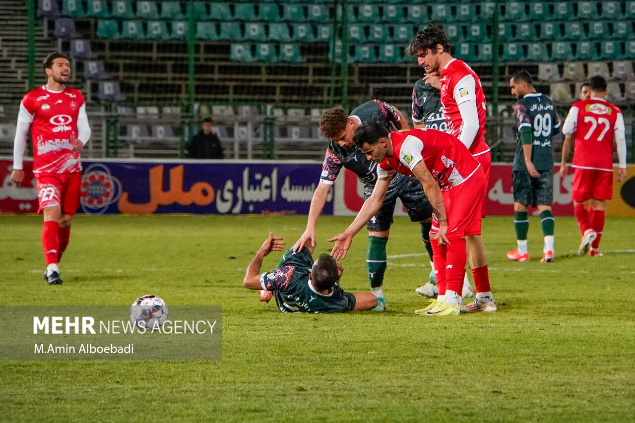 صحنههای زشت «فوتبال بیاخلاق» در هفته سقوط استقلال و پرسپولیس 5