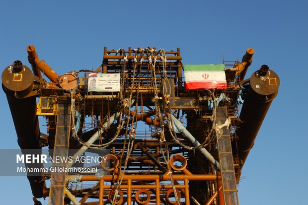 بوشهر،صدرا، بارگیری جکت طرح توسعه میدان مشترک گازی بلال در بوشهر