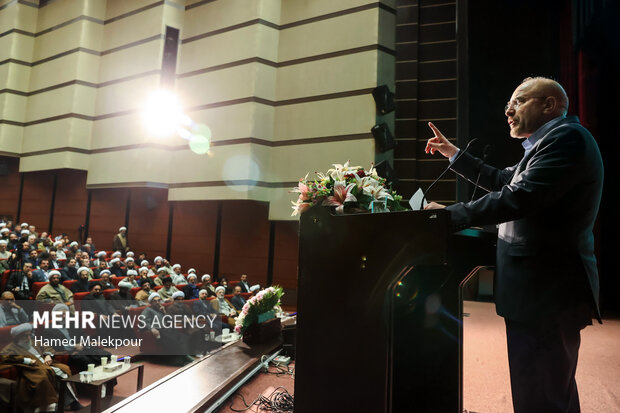 همایش سراسری خادمان حضور با حضور رئیس مجلس