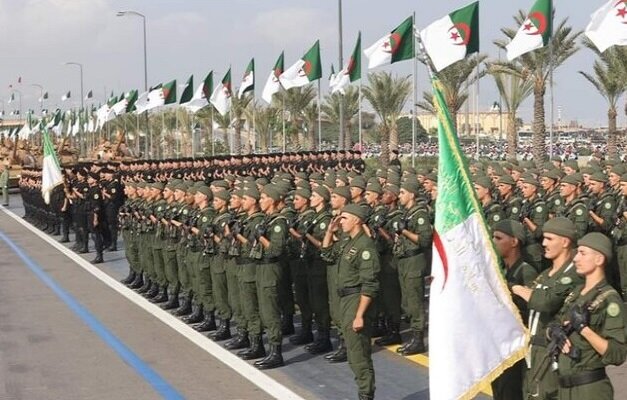 امضای تفاهمنامه نظامی میان آمریکا و الجزایر