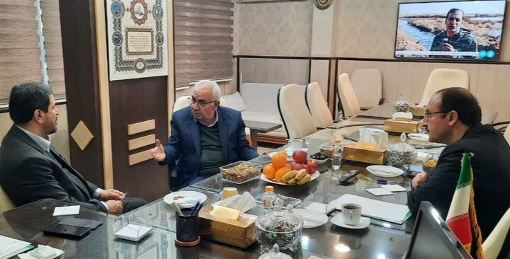 همکاری لازم را با سرمایهگذاران حوزههای مختلف به ویژه گردشگری داریم