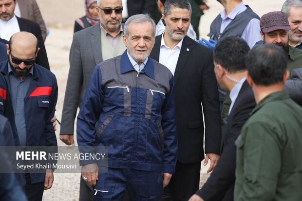 دومین روز از سفر رئیس جمهور به خوزستان