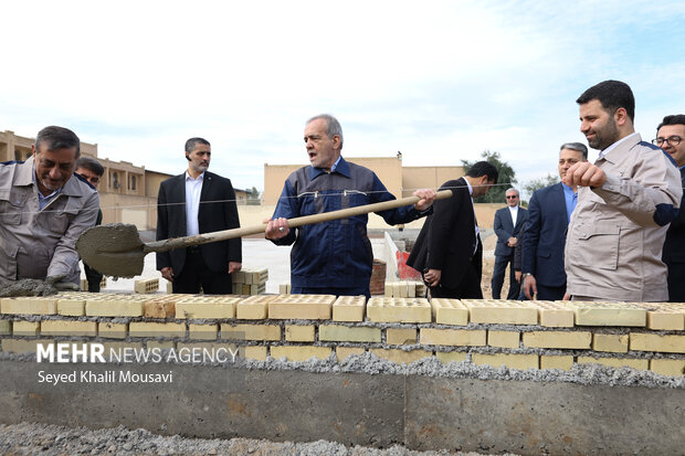 دومین روز از سفر رئیس جمهور به خوزستان