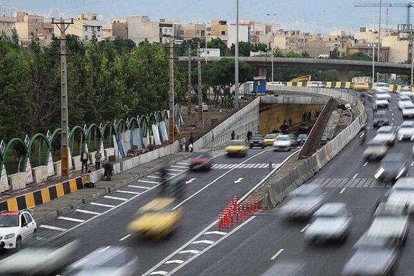 ترافیک صبحگاهی همزمان با شروع به کار ادارات در پایتخت ترافیک صبحگاهی همزمان با شروع به کار ادارات در پایتخت