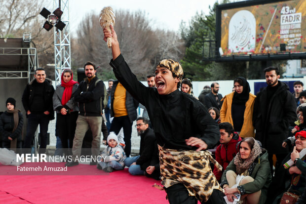 دومین روز جشنواره تئاتر فجر