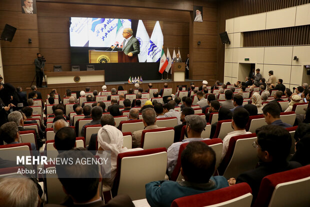 کنفرانس بین‌المللی اقتصاد دریاپایه در بندرعباس برگزار شد