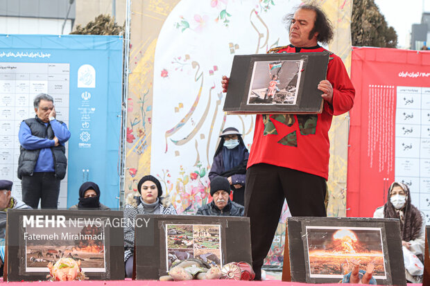 چهارمین روز جشنواره تئاتر فجر