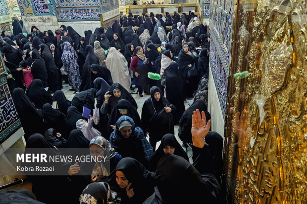 شب شهادت امام موسی کاظم(ع) در حرم مطهر امام رضا(ع)