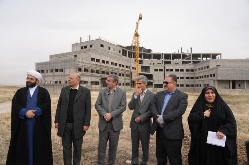 رایزنی استاندار با وزیر برای بیمارستان ۶ساله؛ «گهر دورود» مرخص میشود؟