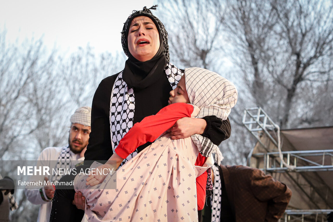 چهارمین روز جشنواره تئاتر فجر