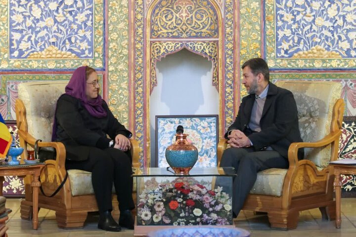 Isfahan governor , Romania’s envoy discuss cultural coop.