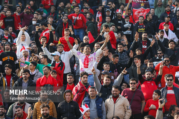 لیگ برتر فوتبال - پرسپولیس و تراکتور