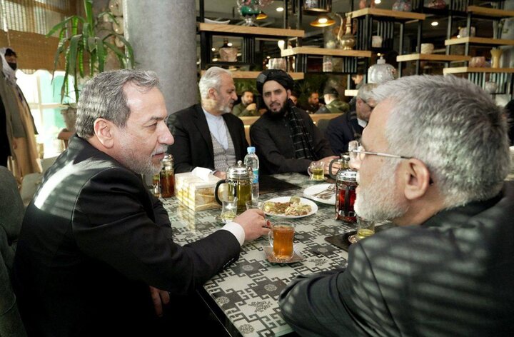 FM Araghchi attends local cafe, shops in Kabul FM Araghchi attends local cafe, shops in Kabul