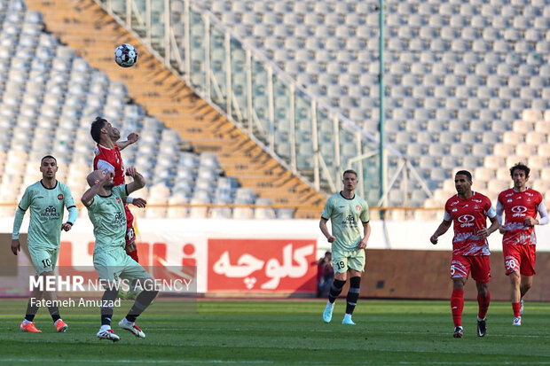 هافبک سابق پرسپولیس: برد برابر تراکتور را مدیون کریم باقری هستیم هافبک سابق پرسپولیس: برد برابر تراکتور را مدیون کریم باقری هستیم