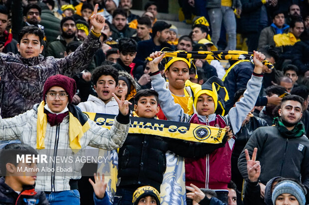 لیگ برتر فوتبال - سپاهان و خیبر