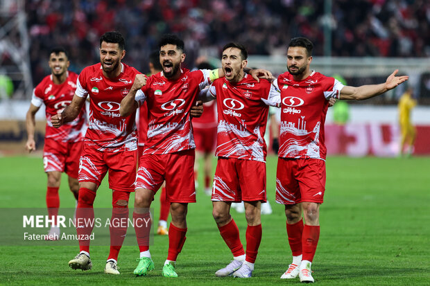پرسپولیس در چه صورت می تواند بازیکن خارجی جذب کند؟ پرسپولیس در چه صورت می تواند بازیکن خارجی جذب کند؟