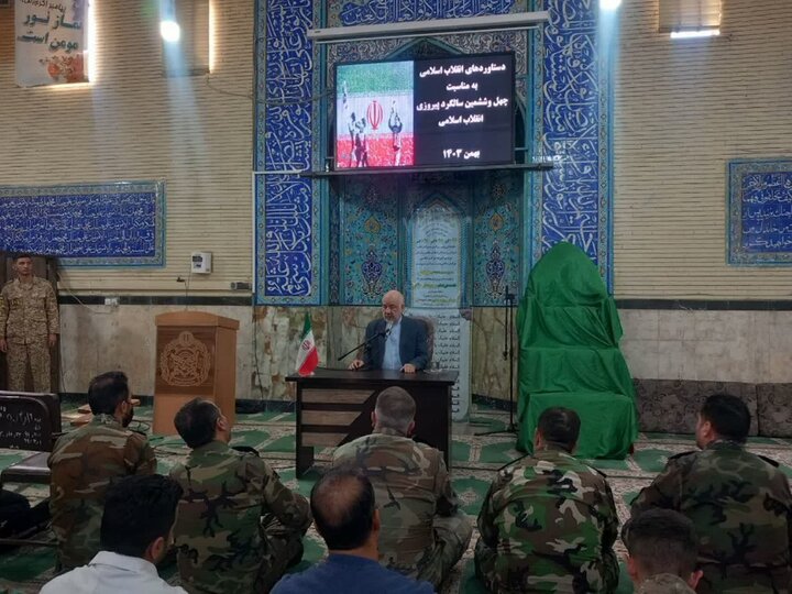 ایران باستانی و مدرن نمایی از ایران باستانی و مدرن