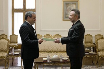 Iran FM receives new Czech, Swedish envoys’ credentials