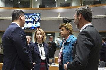 EU prolongs Russia sanctions after Hungary lifts objections