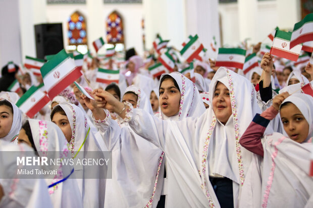 جشن فرشته ها در مصلی رشت