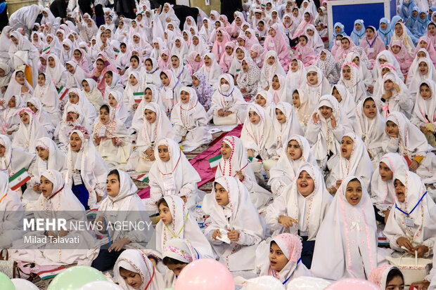 جشن فرشته ها در مصلی رشت