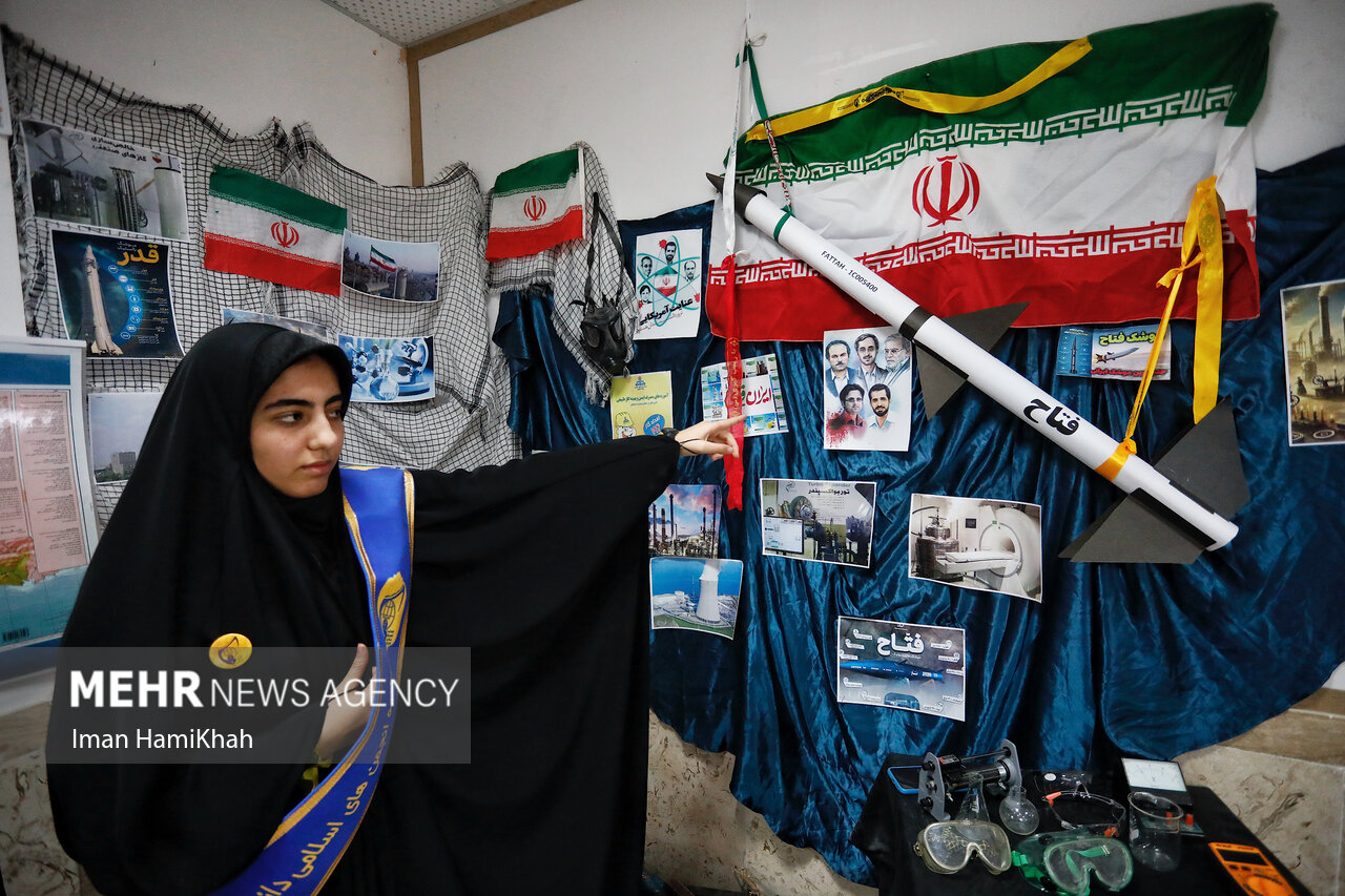 از برگزاری ۷۵۰۰ نمایشگاه مدرسه انقلاب تا جشن بزرگ نسل آرمانی در دهه فجر از برگزاری ۷۵۰۰ نمایشگاه مدرسه انقلاب تا جشن بزرگ نسل آرمانی در دهه فجر