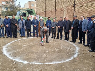 کلنگ خوابگاه متاهلی دانشگاه سمنان به زمین زده شد