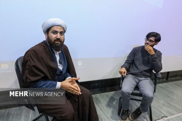 نخستین روز جشنواره عمار در خوزستان؛ نقش آفرینی خودجوش هنرمندان خوزستانی در روایت جنگ نخستین روز جشنواره عمار در خوزستان؛ نقش آفرینی خودجوش هنرمندان خوزستانی در روایت جنگ