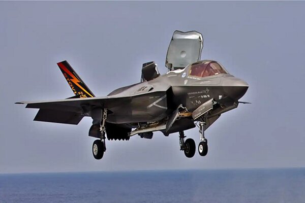 ABD'de F-35 düştü (+ Video) ABD'de F-35 düştü (+ Video)