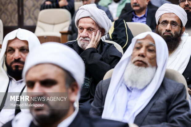 نشست صمیمانه علمای اهل سنّت کشور با رئیس مجلس شورای اسلامی