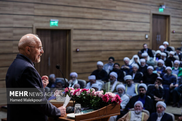 نشست صمیمانه علمای اهل سنّت کشور با رئیس مجلس شورای اسلامی