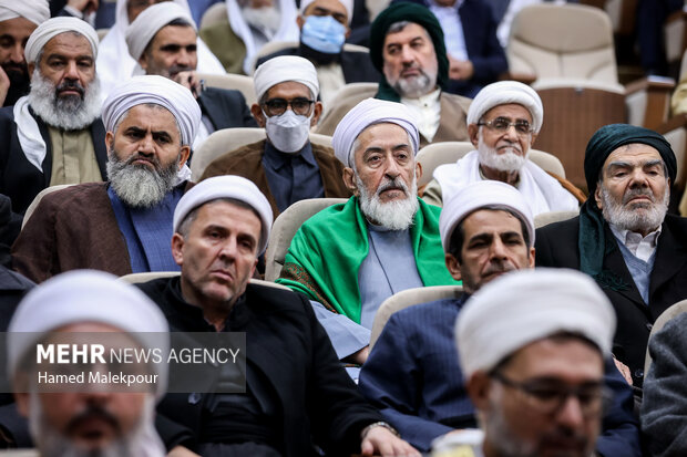 نشست صمیمانه علمای اهل سنّت کشور با رئیس مجلس شورای اسلامی